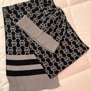 Michael Kors Black and Gray Logo Knit Set
